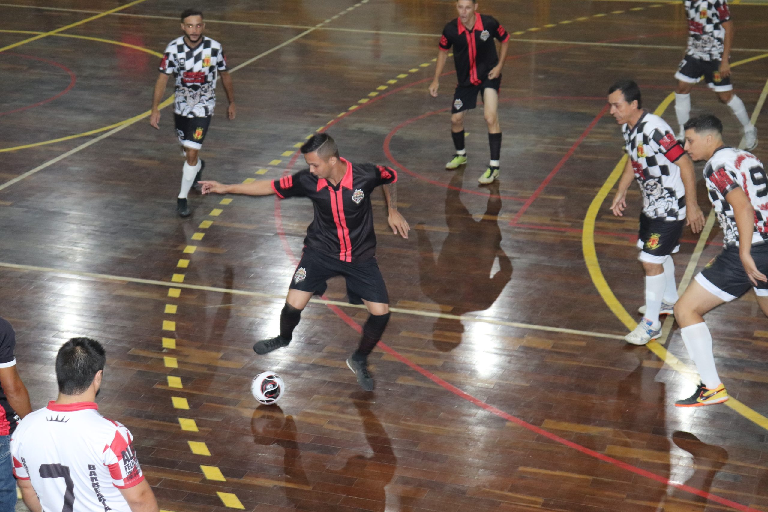 Copa Antônio Mattar de Futsal Amador chega as quartas de final nesta quinta-feira, dia 26