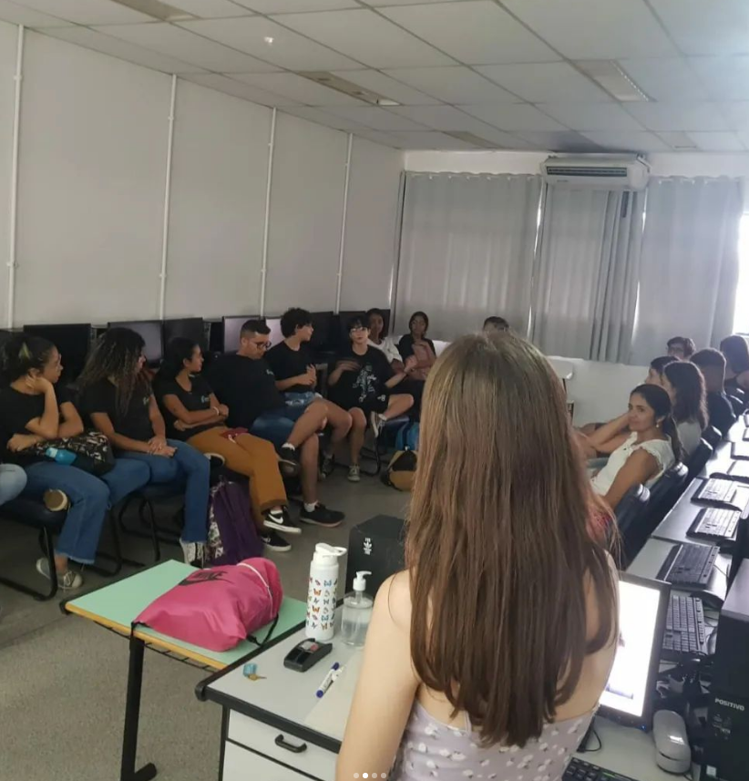 Instituto Federal de Capivari promove encontro para treinar a falar inglês