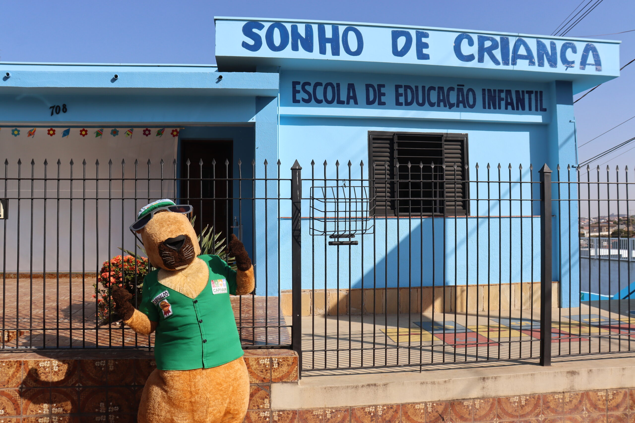 Capivaldo faz visita na escola “Sonho de Criança” na região central da cidade