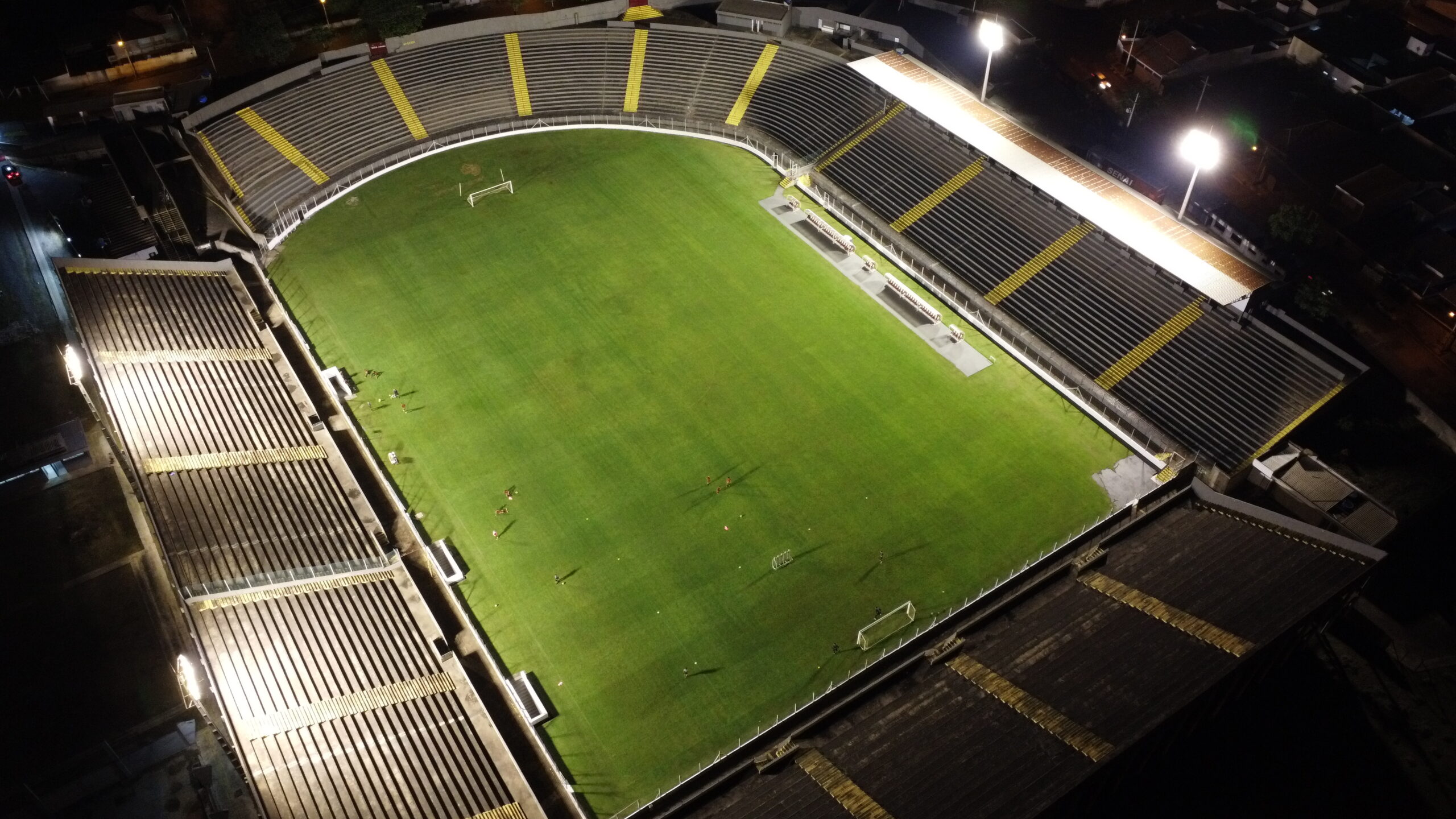 Com média superior a dois gols por jogo, primeiro dia de Campeonato de  Futebol Amador tem goleada e jogos eletrizantes - Prefeitura de Capivari