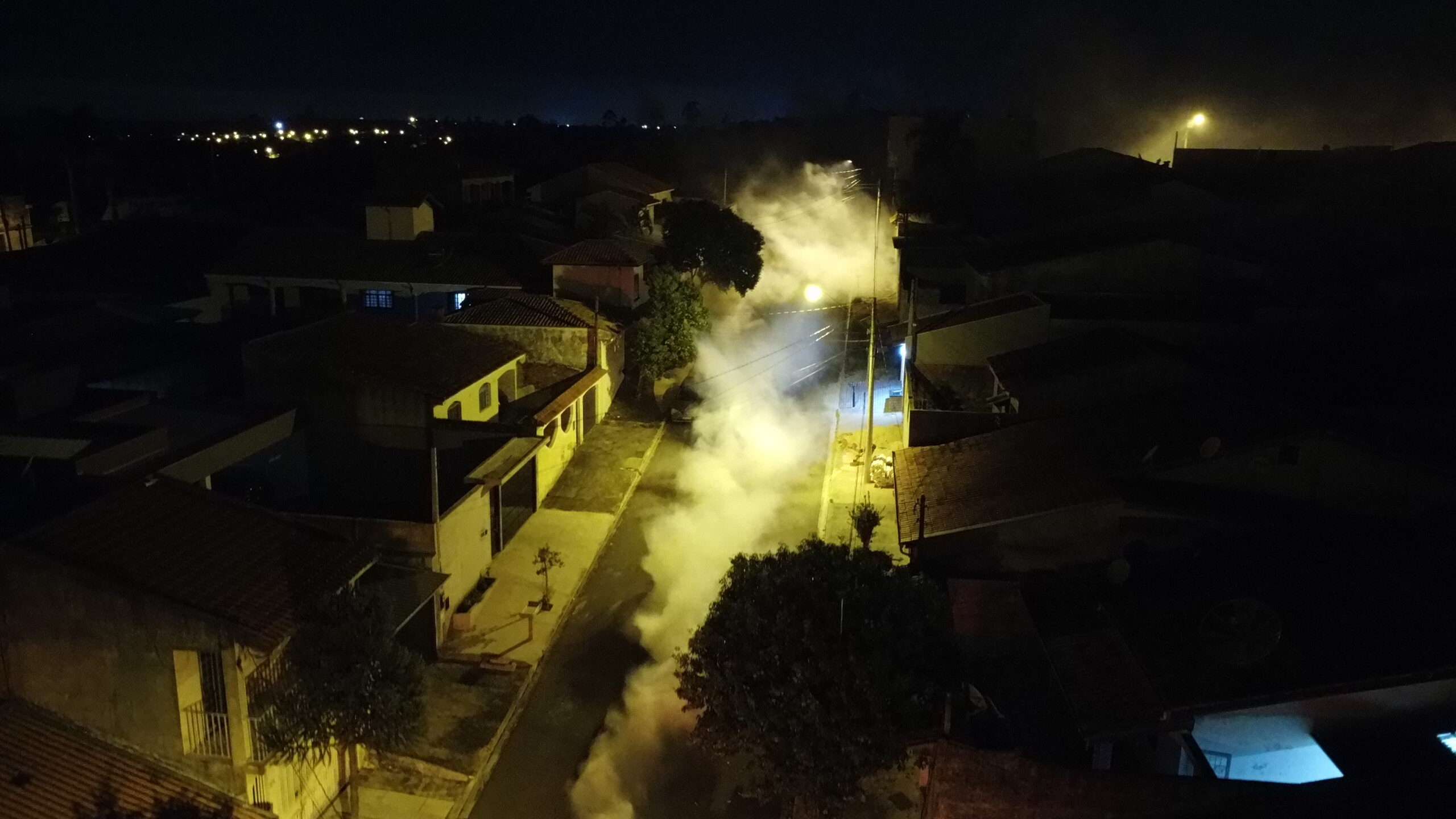 Parte da campanha “Xô Dengue”, Prefeitura de Capivari efetuou “fumacê” em mais de 60 bairros e condomínios