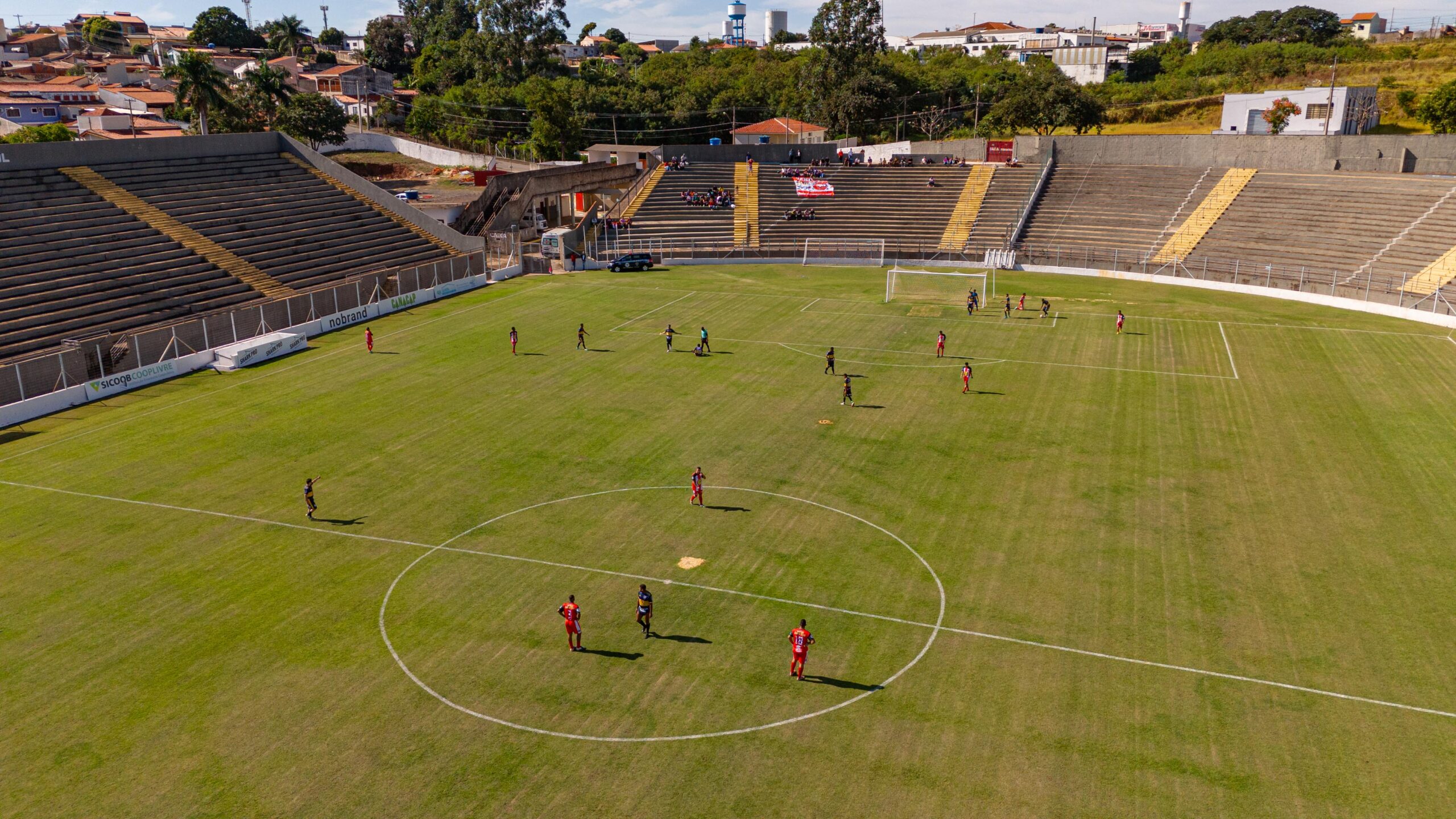 Com jogos eletrizantes, primeira divisão do Campeonato Amador teve início no último domingo