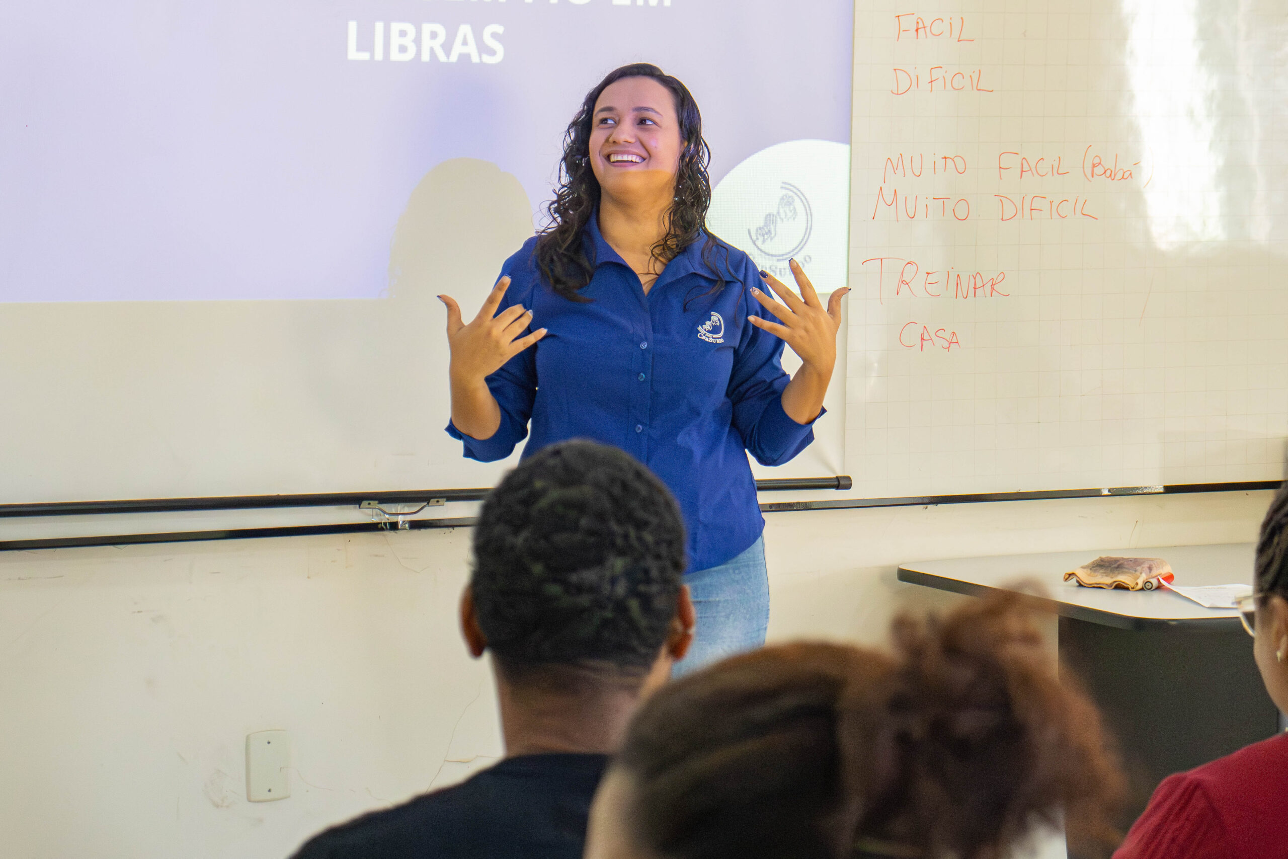 Secretaria da Pessoa com Deficiência, da Cidadania e da Mulher inicia curso de libras para servidores da Prefeitura com foco no atendimento ao público
