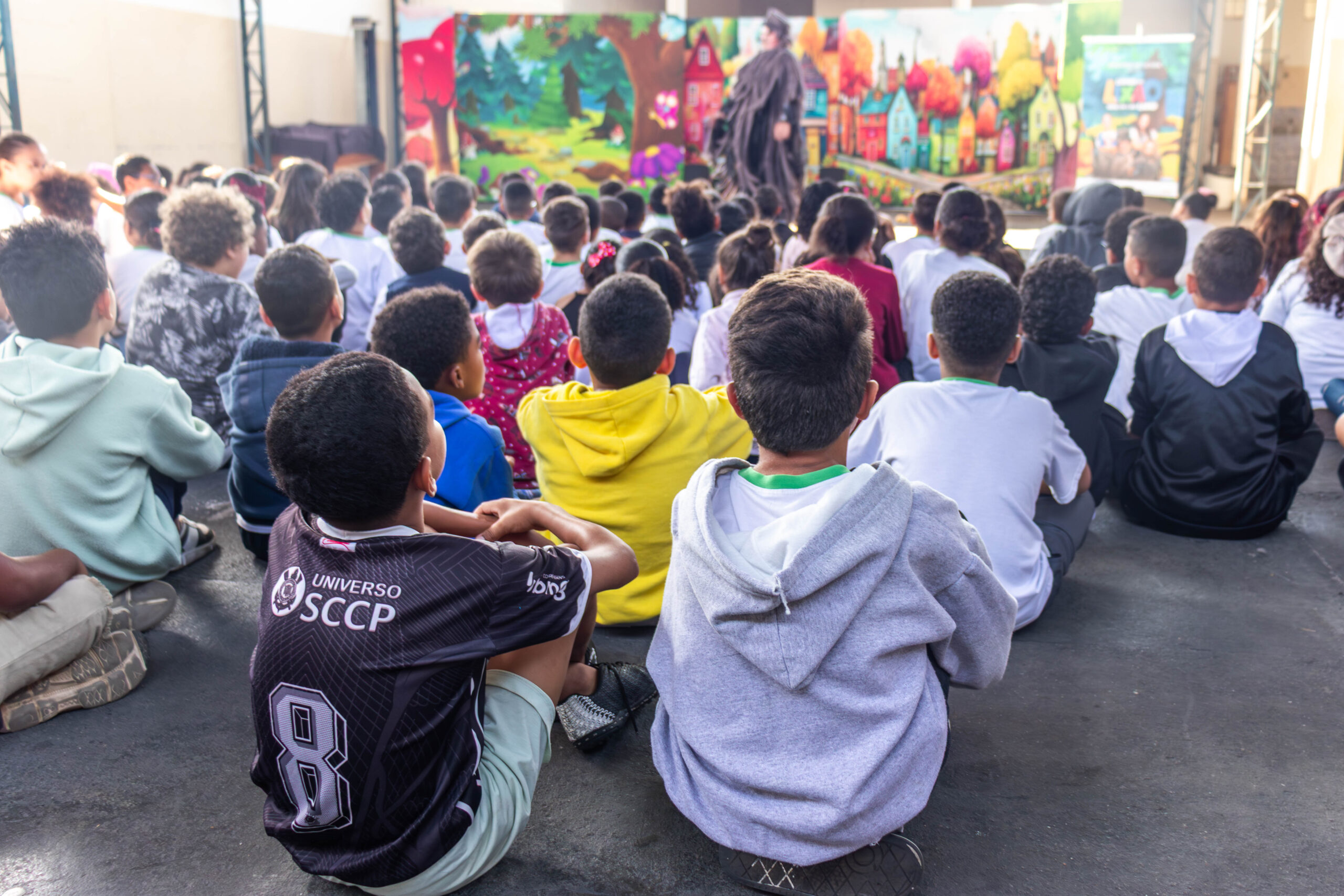 Eicaps de Capivari recebem montagem teatral que promove conscientização sobre sustentabilidade e cidadania