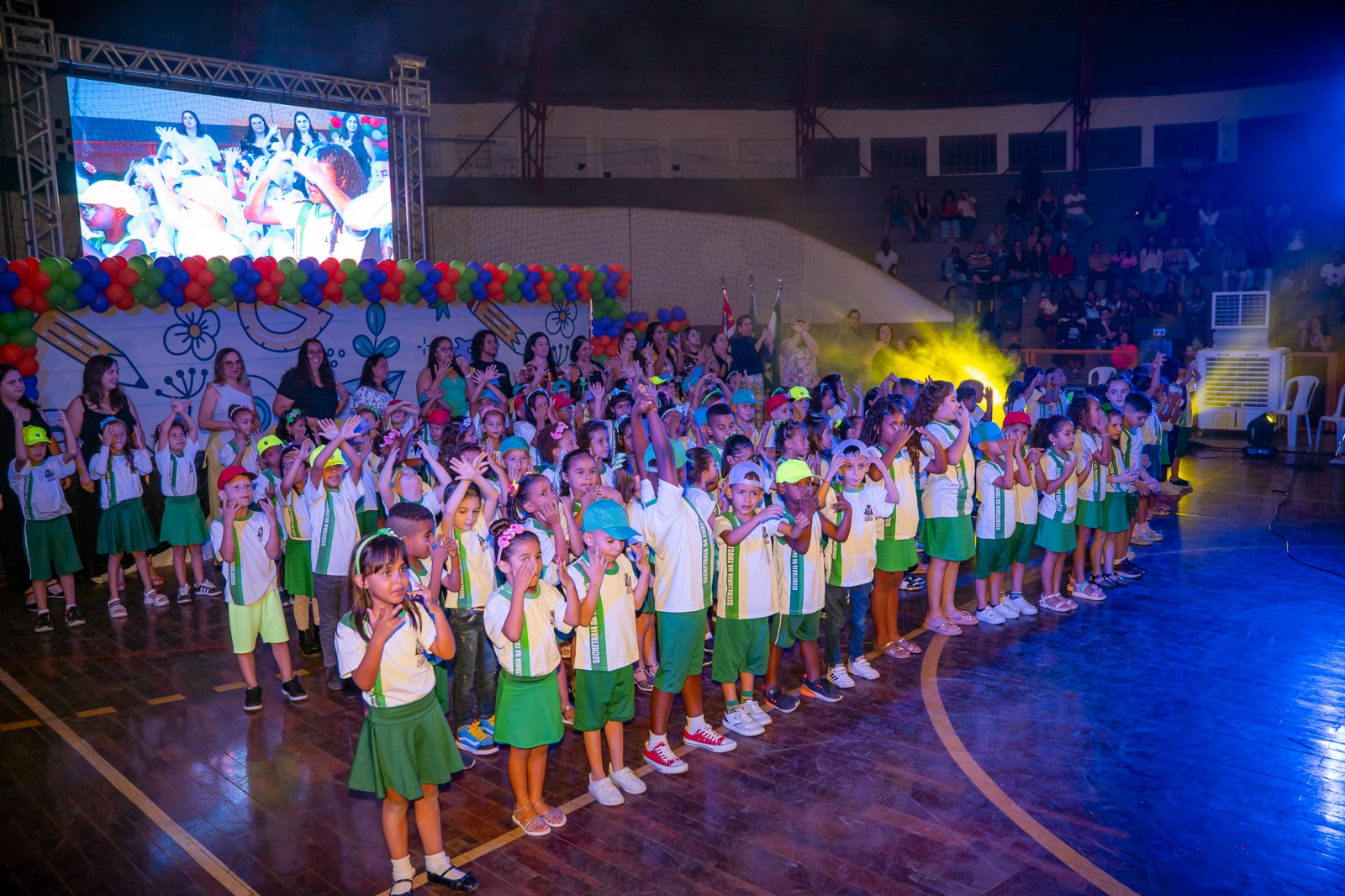 Cerca de 850 estudantes serão diplomados em formatura da Rede Municipal de Educação a partir desta segunda-feira