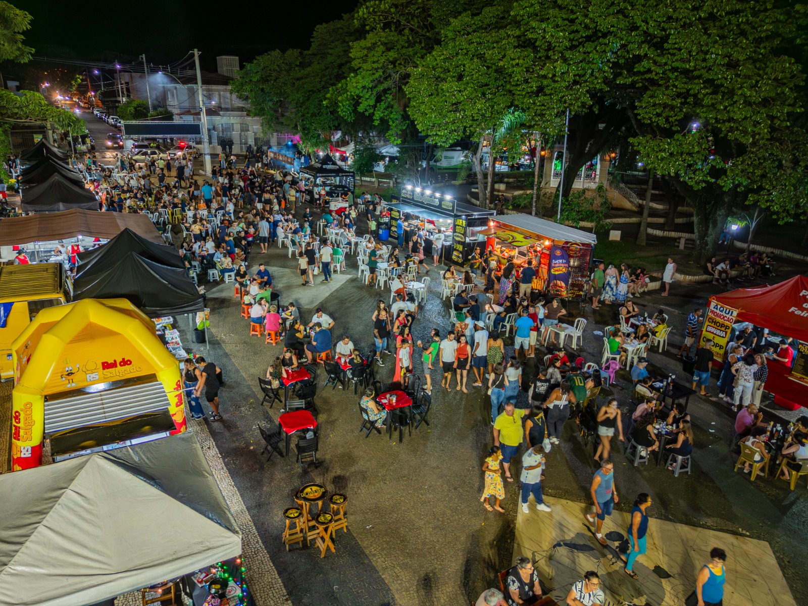 Feira Noturna de março acontece no dia 12 na Praça Central