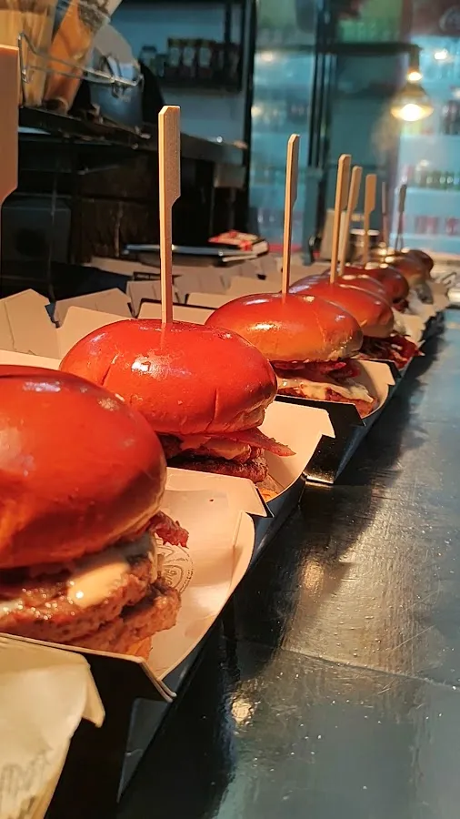 Brooks Burger — foto 8 de 8